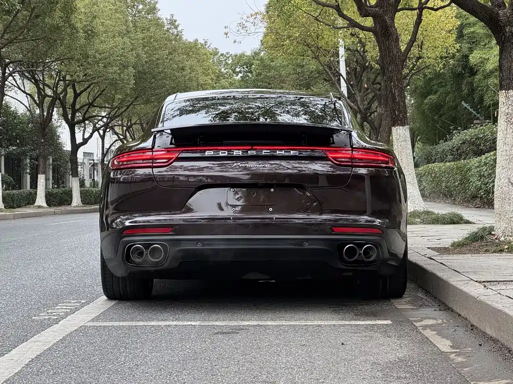 Panamera Executive Long Wheelbase 3.0T