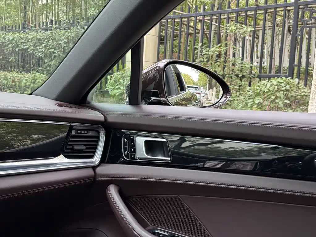 Panamera Executive Long Wheelbase 3.0T