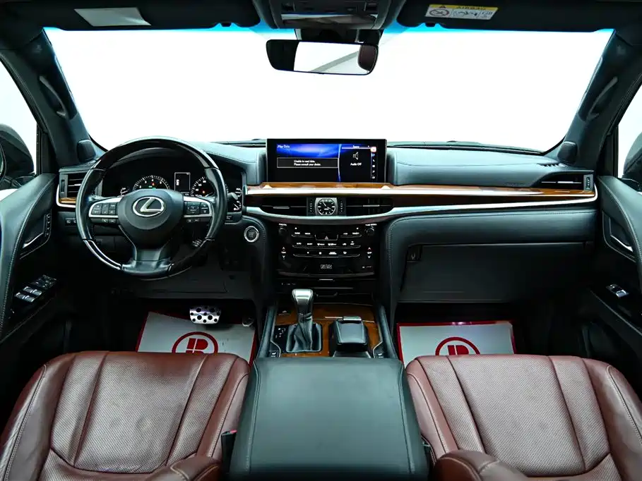 Lexus LX 2017 570 Luxury Edition