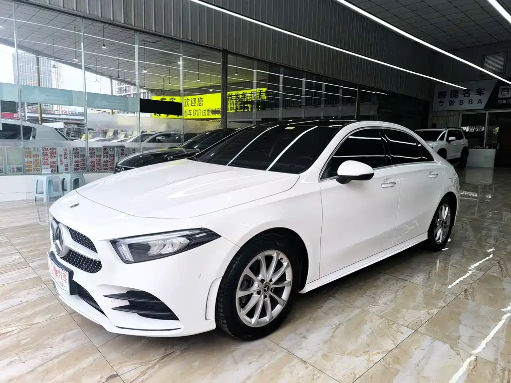 Mercedes-Benz A 200 L Sport Sedan Dynamic Edition 2021