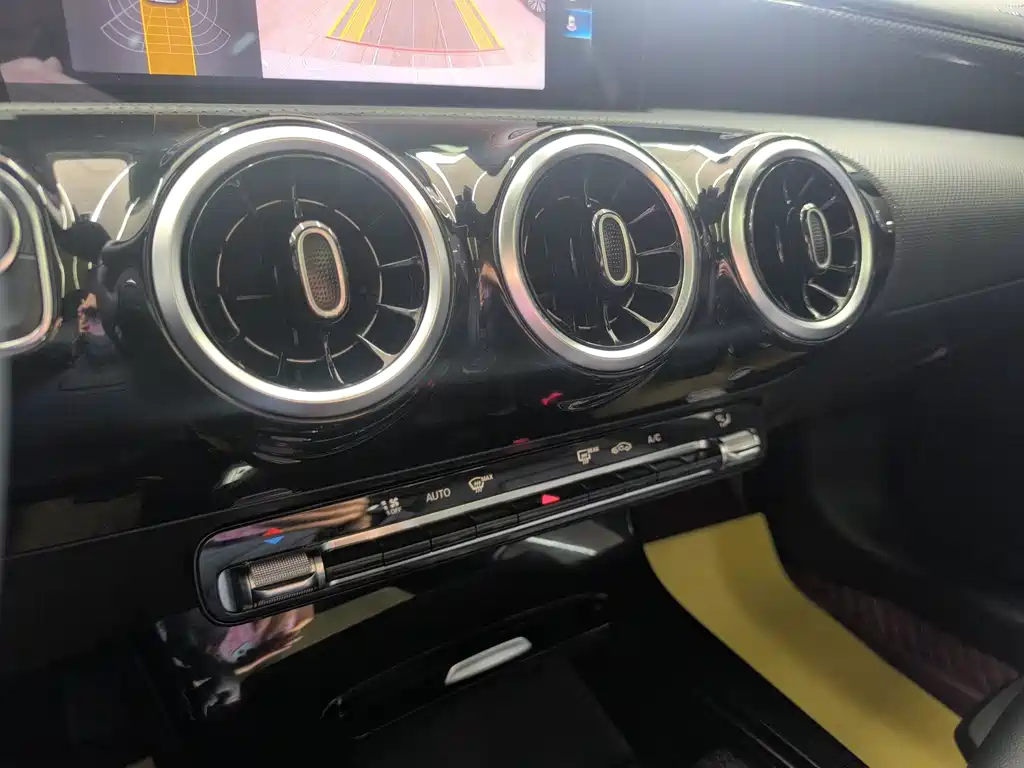 Mercedes-Benz A 200 L Sport Sedan Dynamic Edition 2021