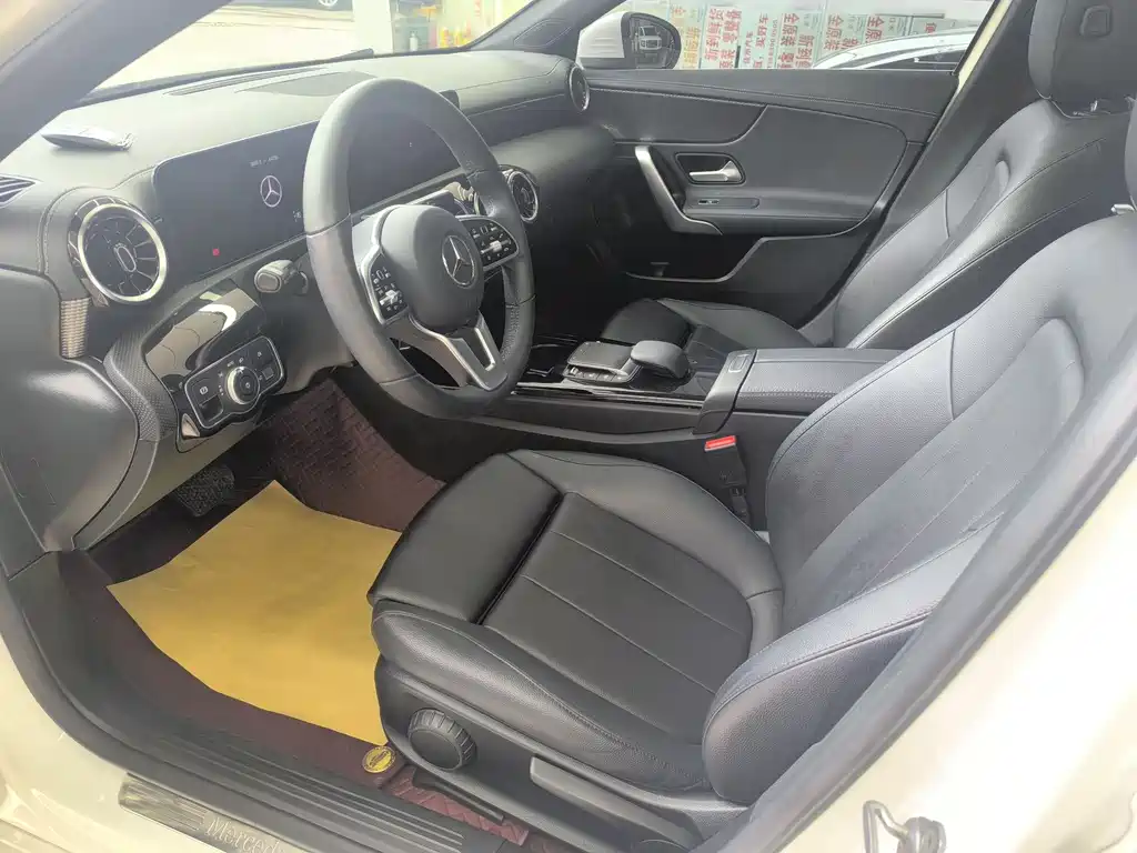 Mercedes-Benz A 200 L Sport Sedan Dynamic Edition 2021