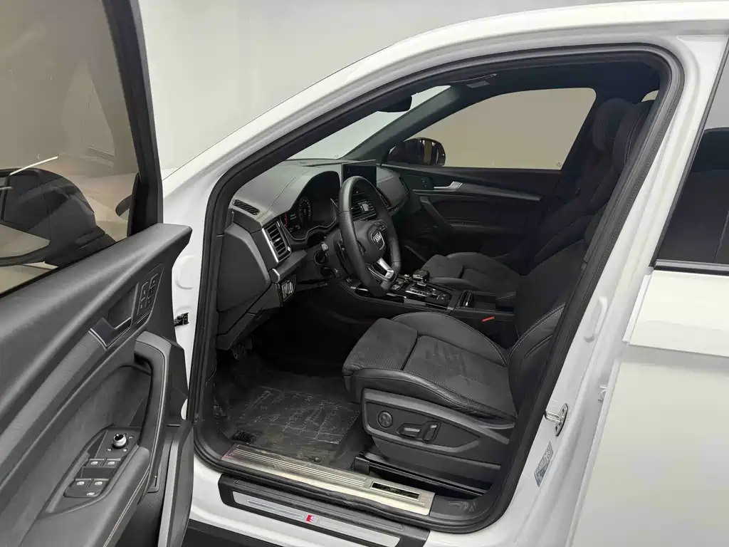 Audi Q5L Sportback 2021 40 TFSI Luxury Edition