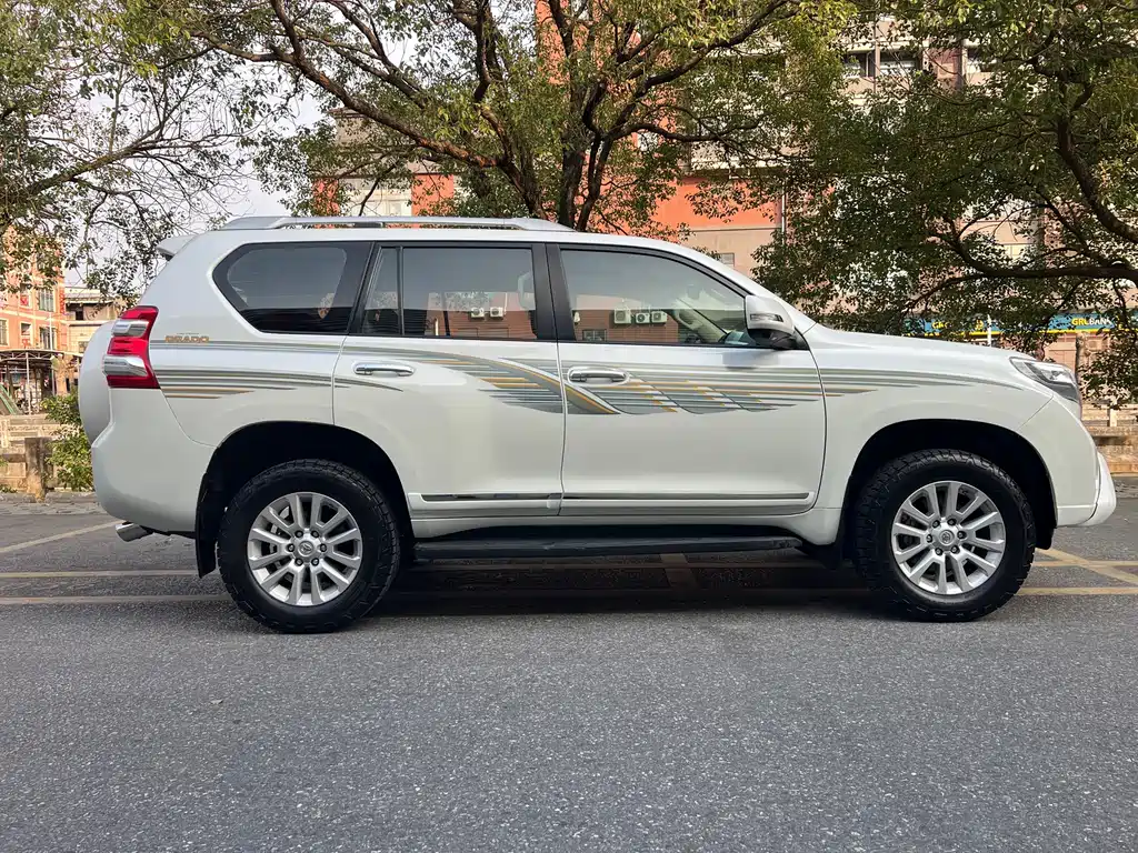 Prado (Imported) 2018 Model 2.7L Middle East Edition