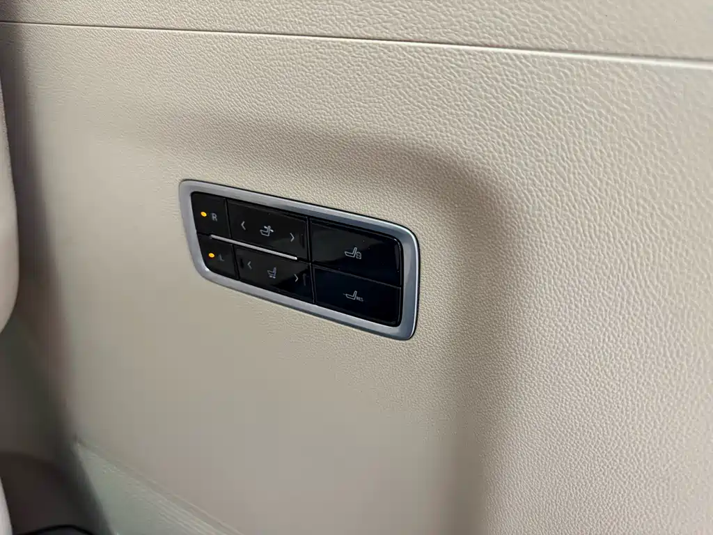 2023 Century 2.0T 7-seat Premium Edition