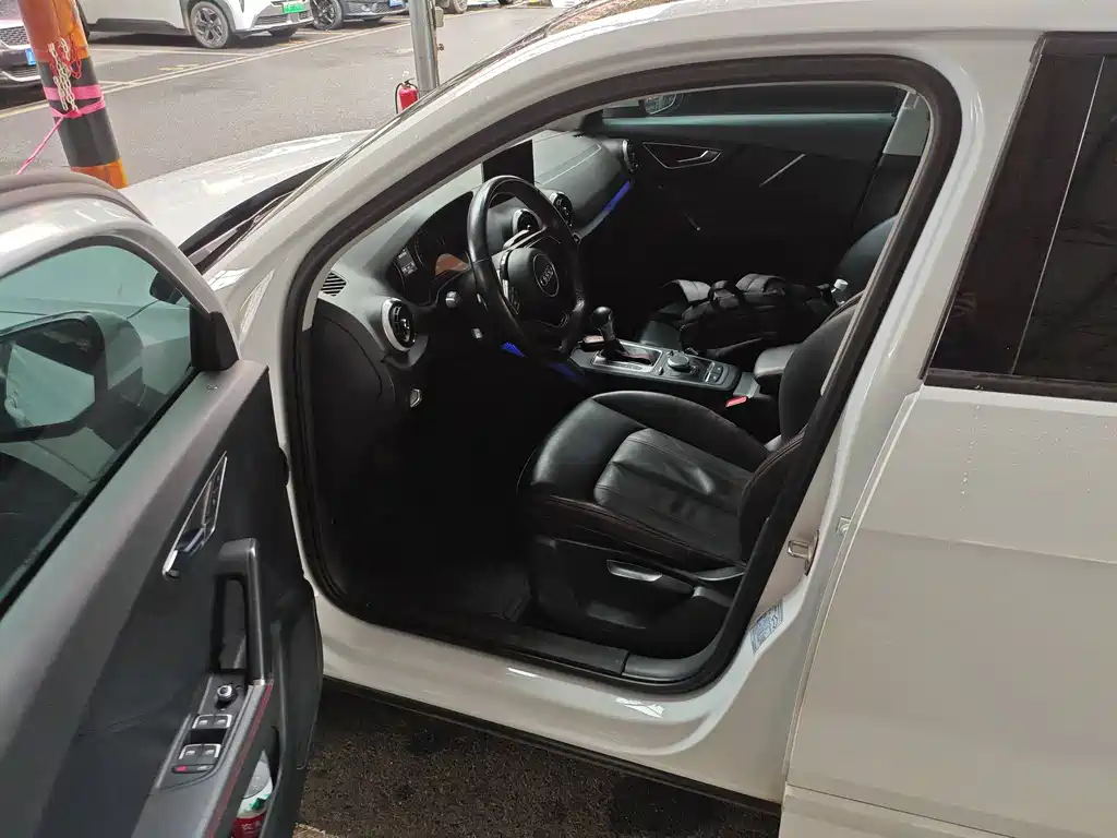 Audi Q2L 2022 35 TFSI Progressive Dynamic Edition