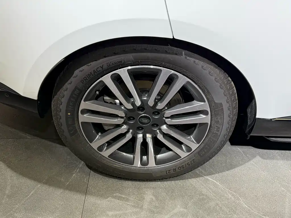 Range Rover 2024 Edition 3.0 L6 400PS Grand Extended Version