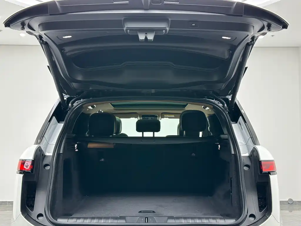 Range Rover Sport 2024 400PS Dynamic SE