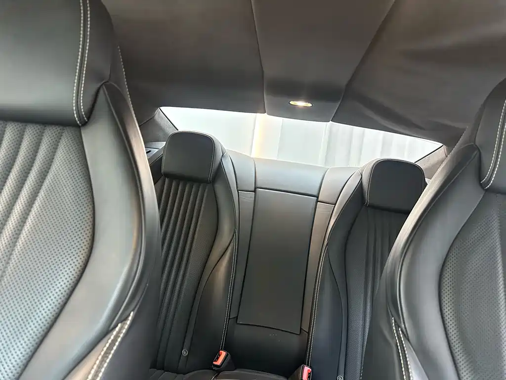 Audi A8 2017 model 4.0T GT V8 standard edition
