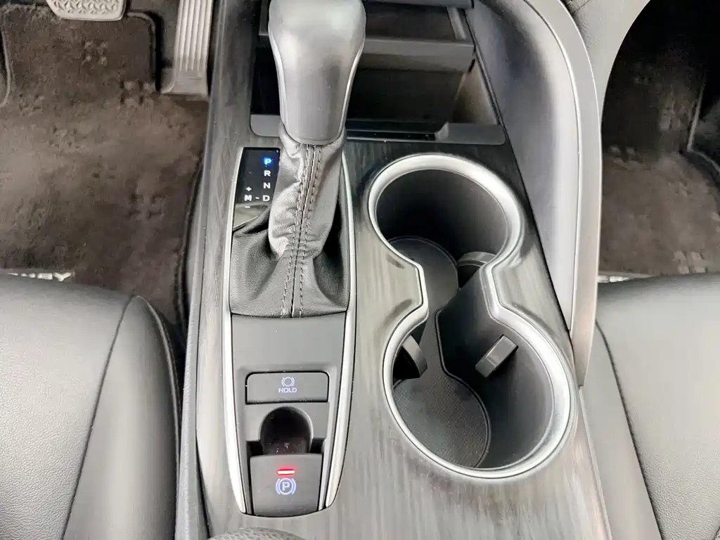 Camry 2022 2.0GVP Leading Edition