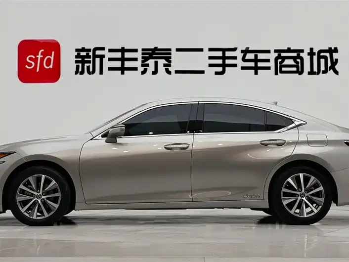 Lexus ES 2020 300h Excellence Edition