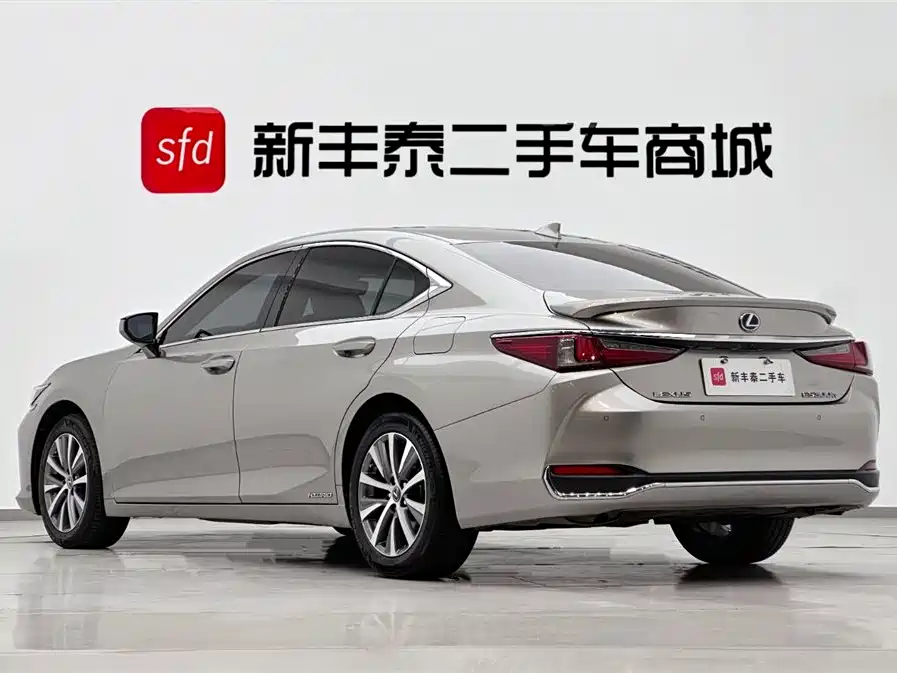 Lexus ES 2020 300h Excellence Edition