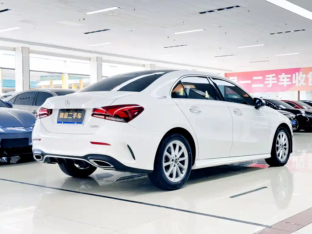 Mercedes-Benz A-Class 2021 A 200 L Sport Sedan Fashion Edition