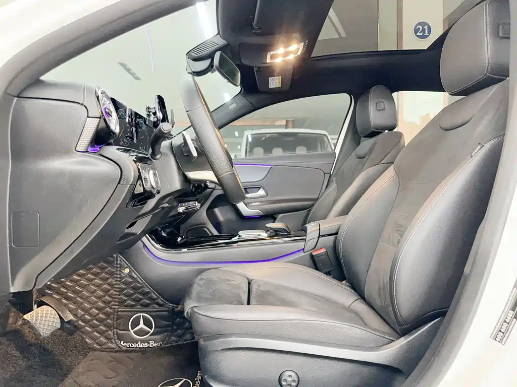 Mercedes-Benz A-Class 2021 A 200 L Sport Sedan Fashion Edition