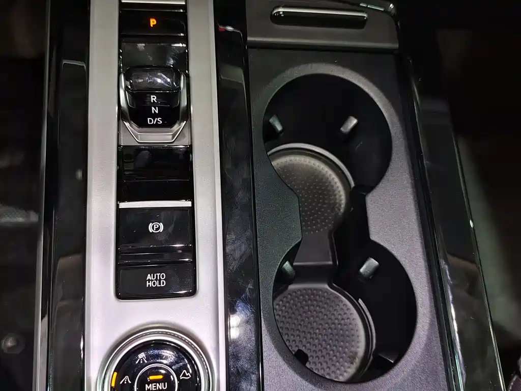 揽巡 2025 380TSI 4x4 R-Line Touring ZHONGXING