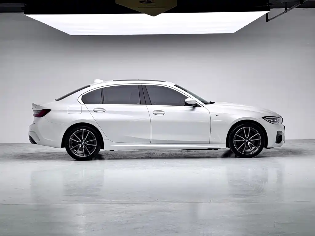 BMW 3 Series 2022 325i M Sport Package