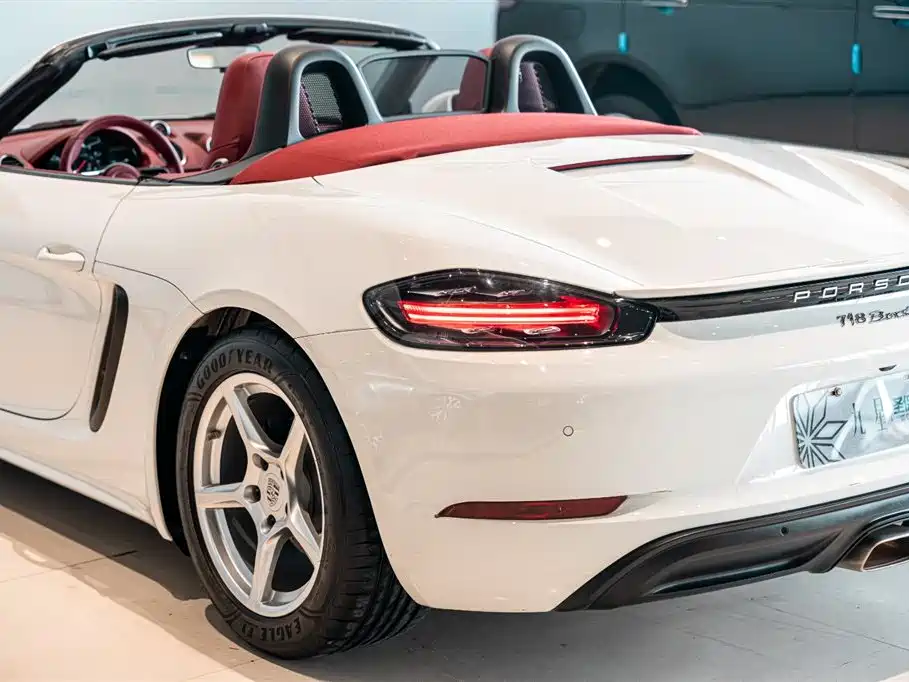 Porsche 718 Boxster 2.0T 2022 Model