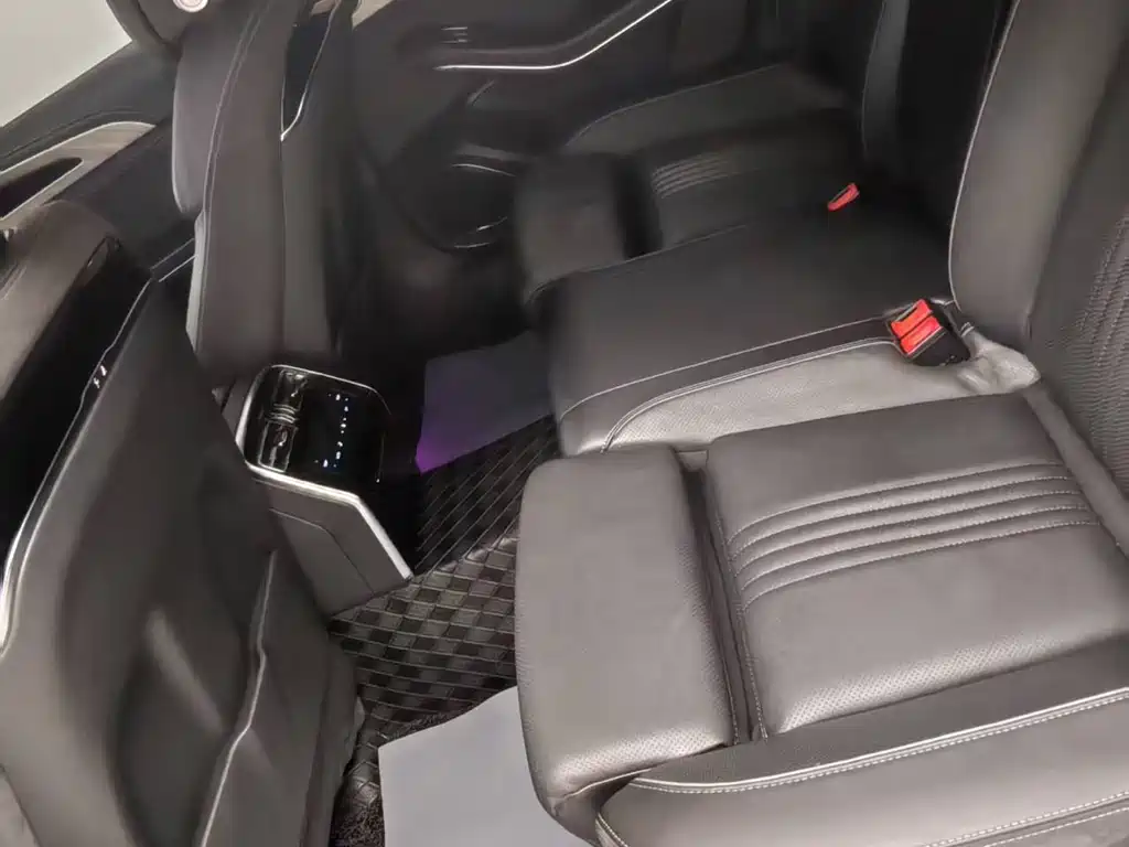Hongqi H9 2020 Model 2.0T ZhiLian QiChang Edition