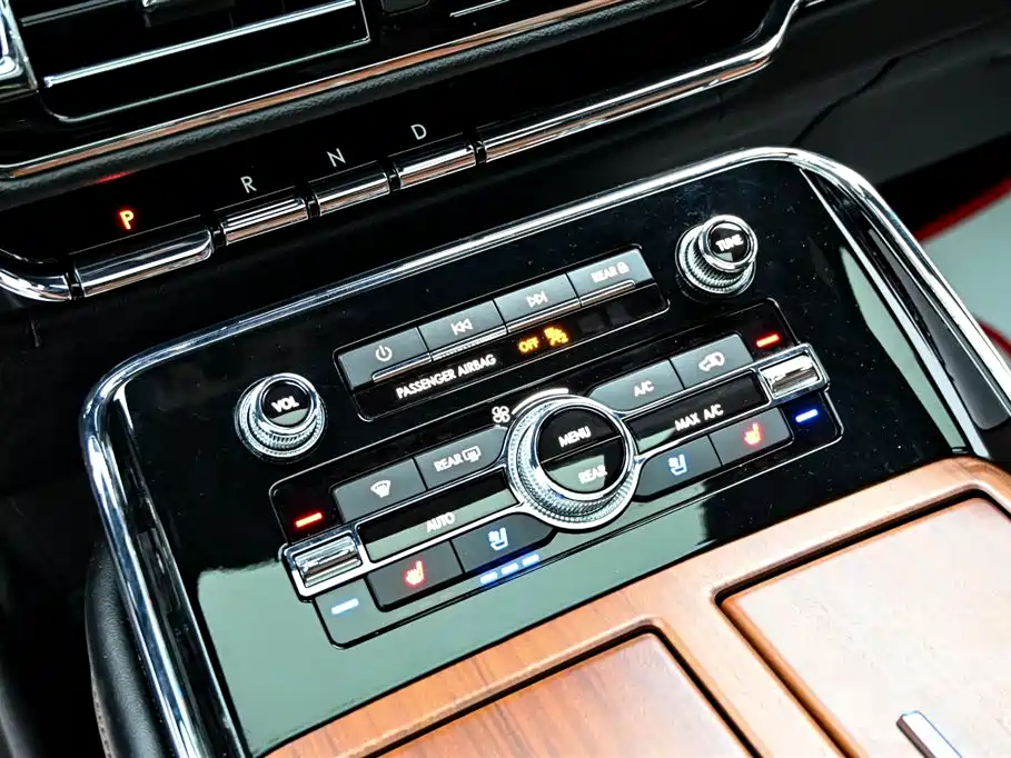 Navigator 2020 3.5T Prestige Edition