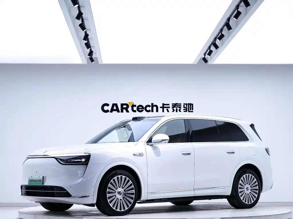 SUV M8 2025 Edition Range-Extended Ultra Version 53.4kWh 5-Seat Version (192-line LiDAR)