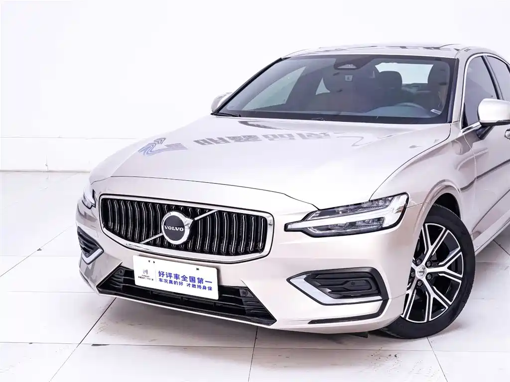 Volvo S60 2023 B4 Intelligent Luxury Edition