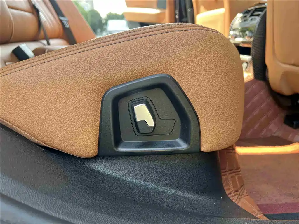BMW 6 Series GT 2018 630i Luxury Design Package