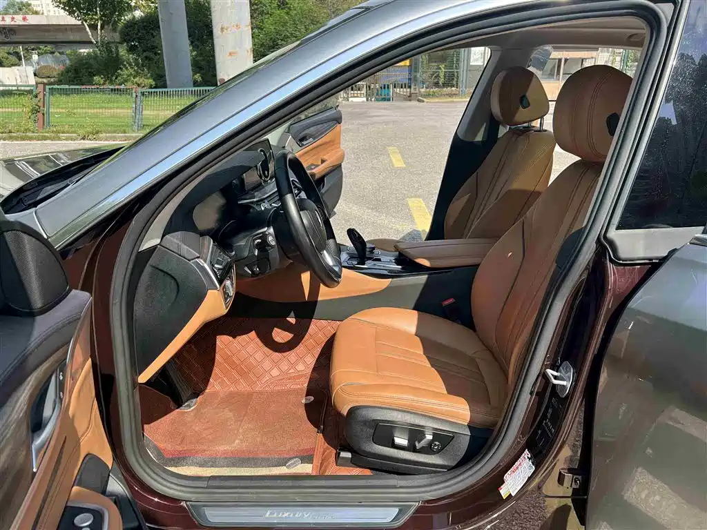BMW 6 Series GT 2018 630i Luxury Design Package