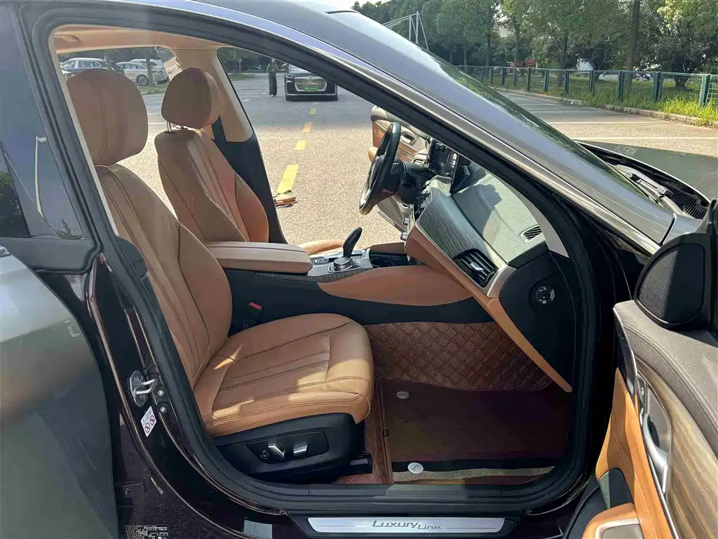 BMW 6 Series GT 2018 630i Luxury Design Package