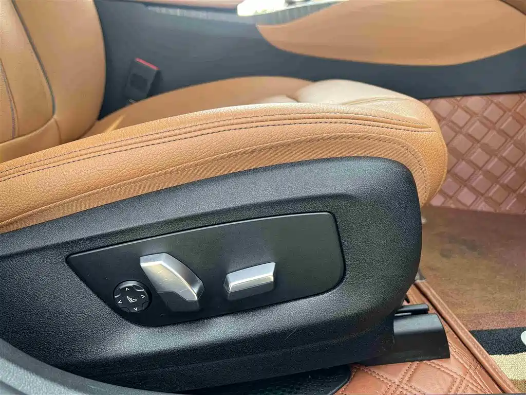 BMW 6 Series GT 2018 630i Luxury Design Package