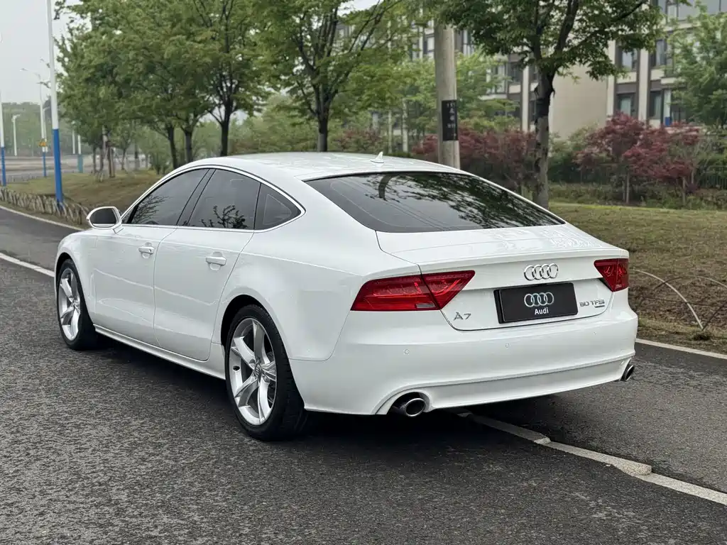 Audi A7 2014 model 35 FSI quattro Tech Line