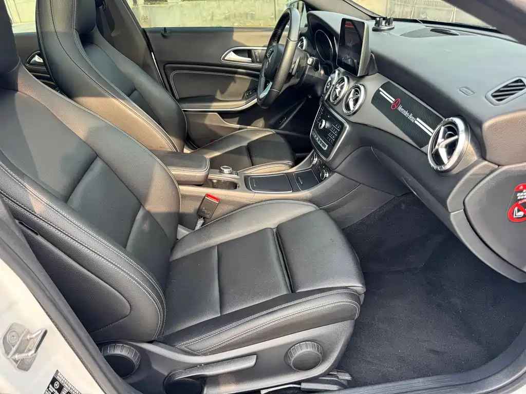 Mercedes-Benz CLA Imported 2018 Model CLA 200 Dynamic Edition