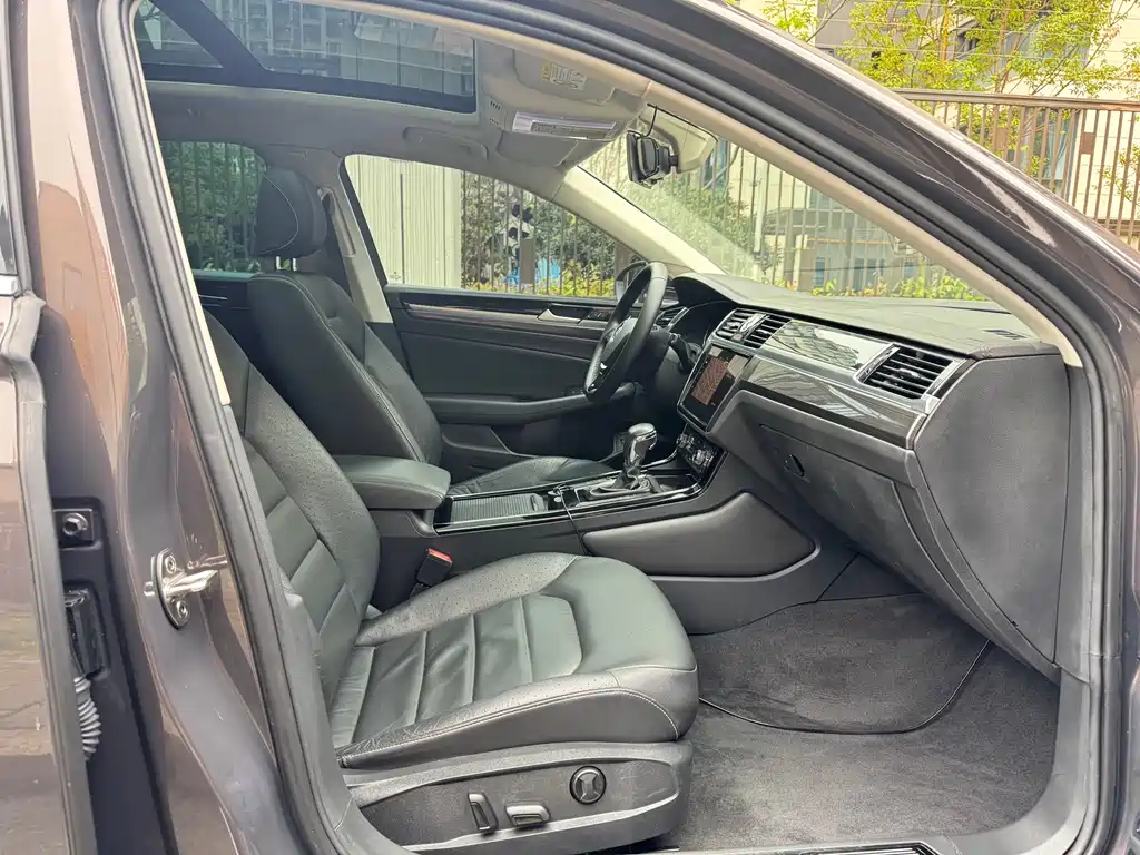 Huayang 2018 Model 380TSI Two-Wheel Drive Business Edition