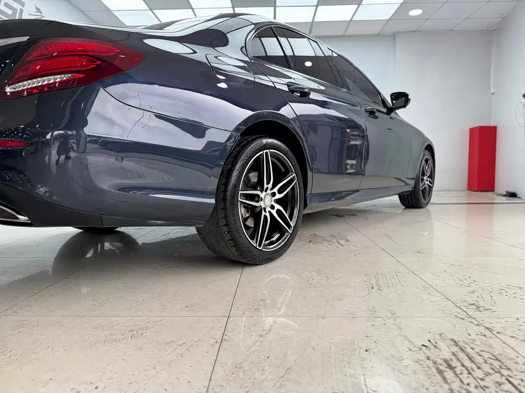 Mercedes E-Class 2017 model E 300 Sporty