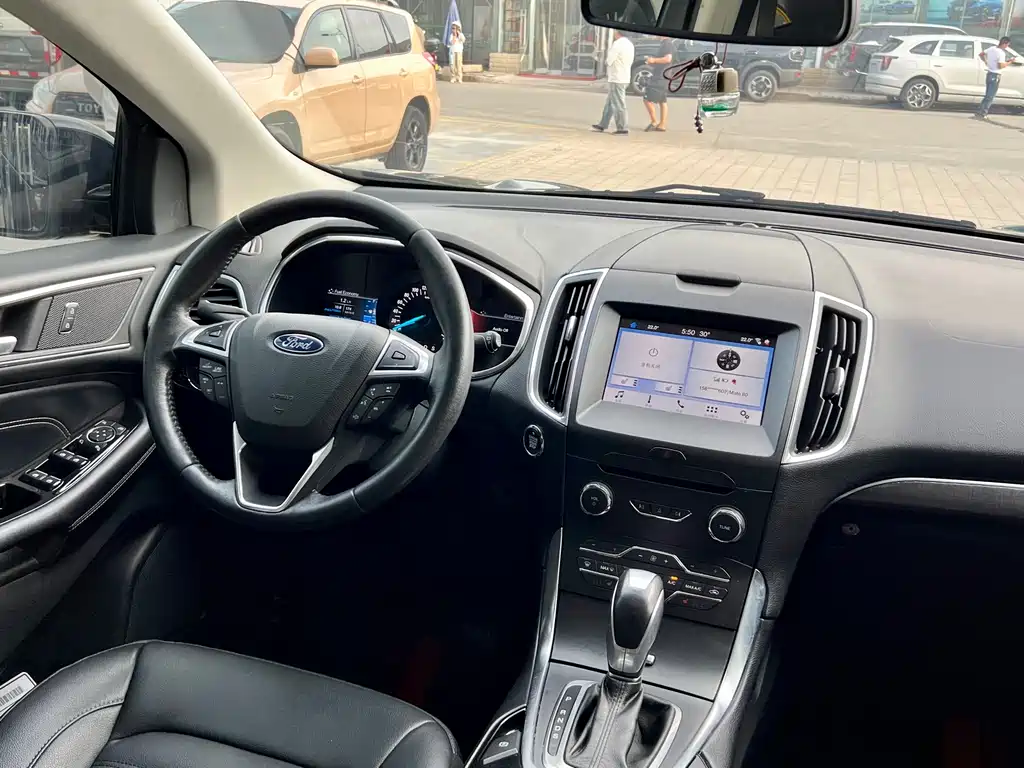Ford Edge 2018 EcoBoost 245 2WD Luxury 7-seater National VI
