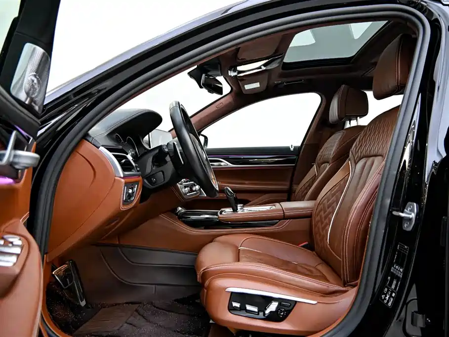 BMW 7 Series 2018 740Li xDrive Excellence Edition M Sport Package