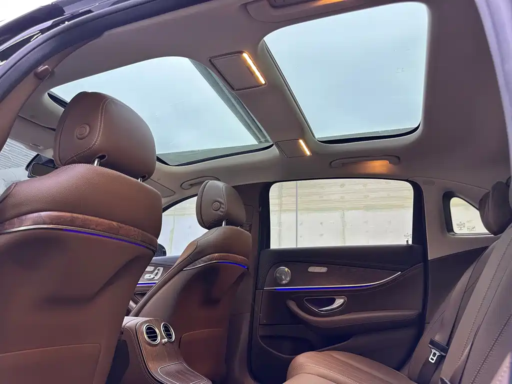 Mercedes-Benz E-Class 2023 E 300 L Fashion Edition