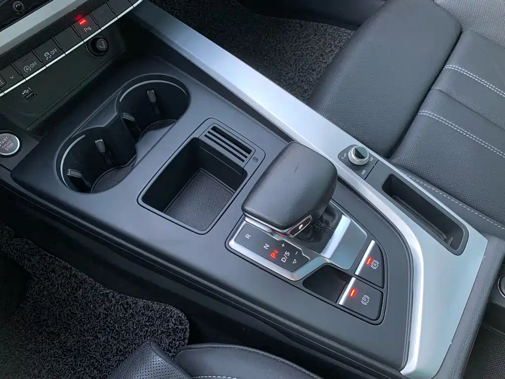 Audi A4L 2020 40 TFSI Fashion Dynamic Edition