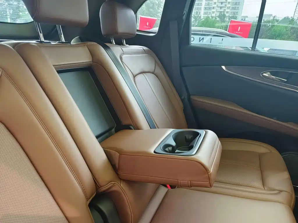 Navigator 2021 2.7T AWD Prestige Edition