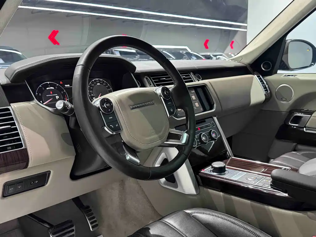 Range Rover 2016 5.0 SC V8 AB Executive Long Version