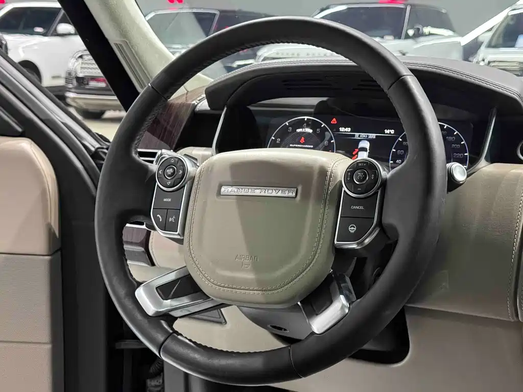 Range Rover 2016 5.0 SC V8 AB Executive Long Version