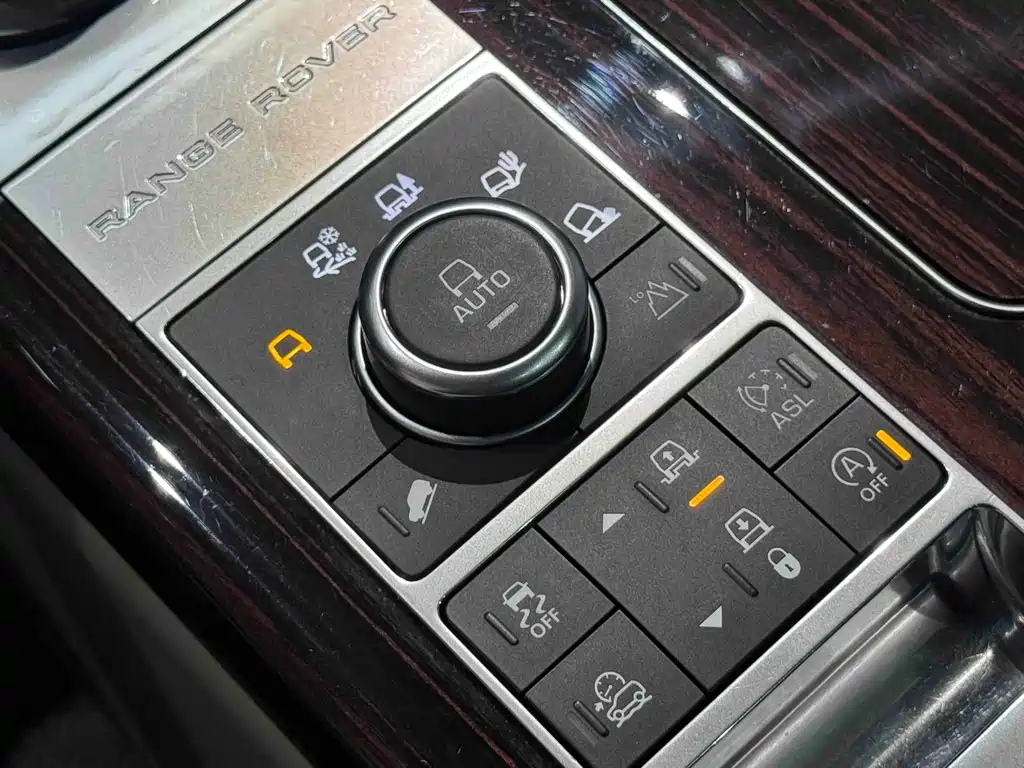 Range Rover 2016 5.0 SC V8 AB Executive Long Version
