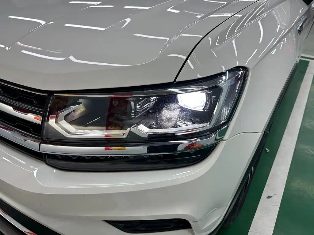 Tou岳 2019 330TSI 4x4 Luxury Edition National VI