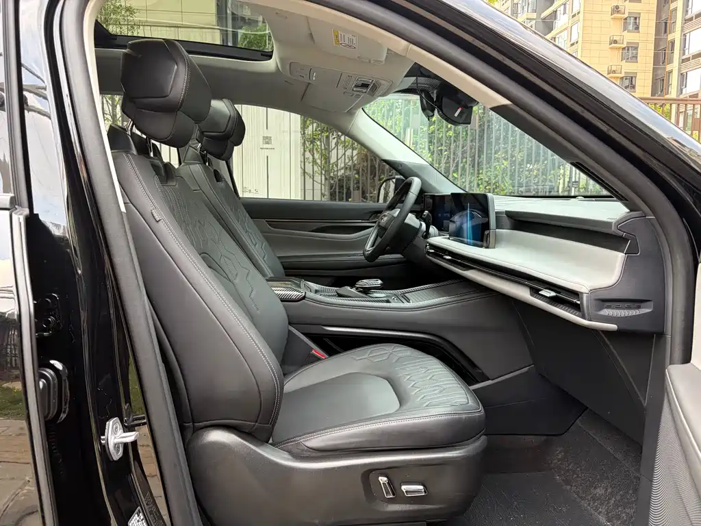 Ford Escape 2024 2.0T EcoBoost AWD 7-seat Trend Edition