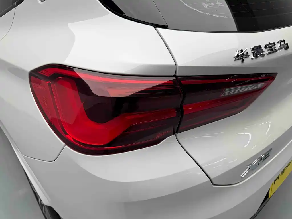 BMW X2 2020 sDrive25i Leading Edition M Sport Package