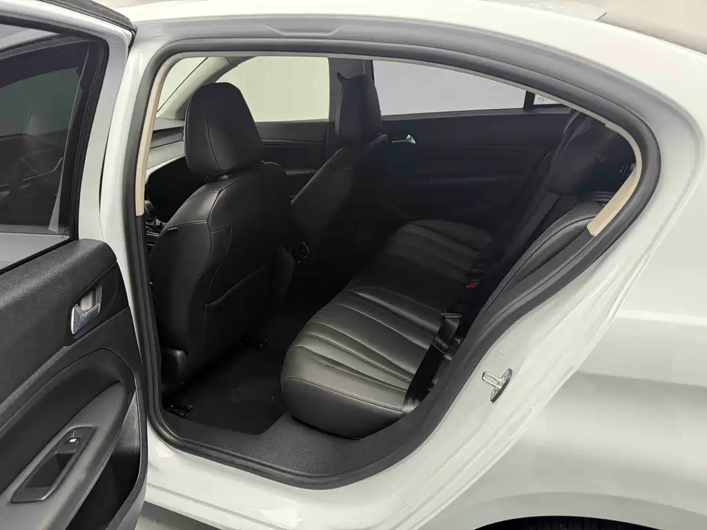 Peugeot 408 2024 360THP Laphi Edition