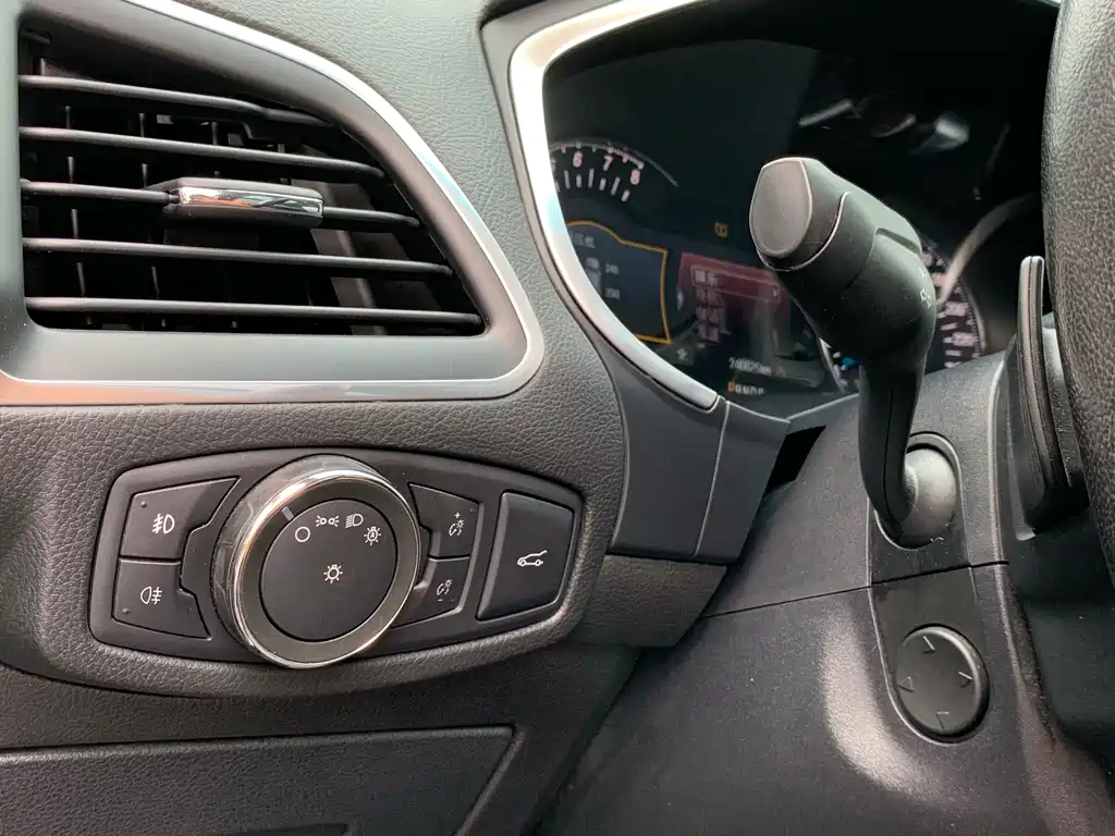 Escape 2016 EcoBoost 245 AWD Premium 7-seat