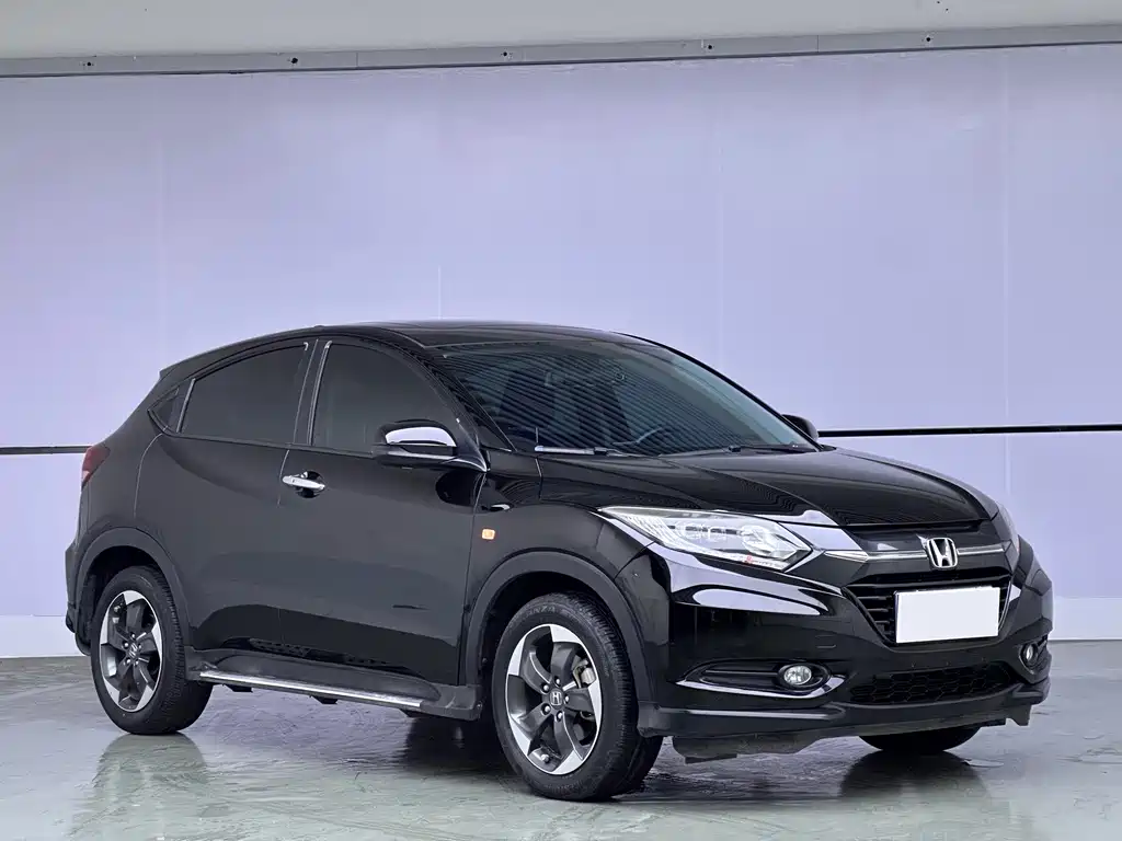 Crosstour 2017 1.8L CVT Two-wheel Drive Pioneer Edition