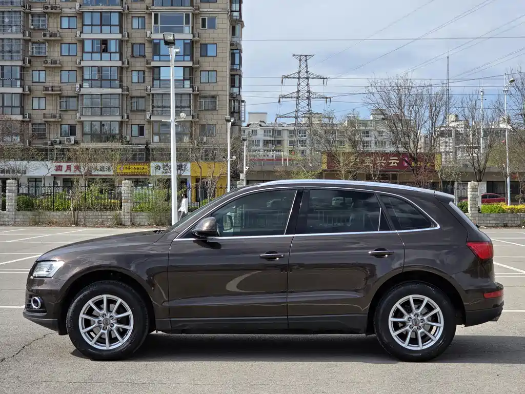 Audi Q5 2016 model 40 TFSI进取型