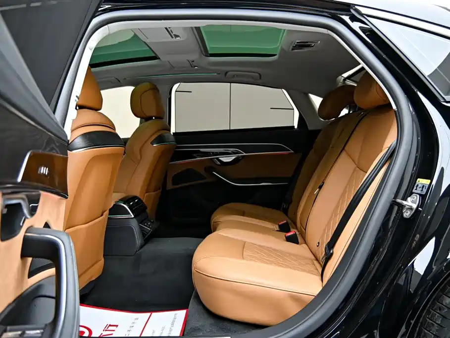 Audi A8 2024 model A8L 50 TFSI quattro Premium Tronic