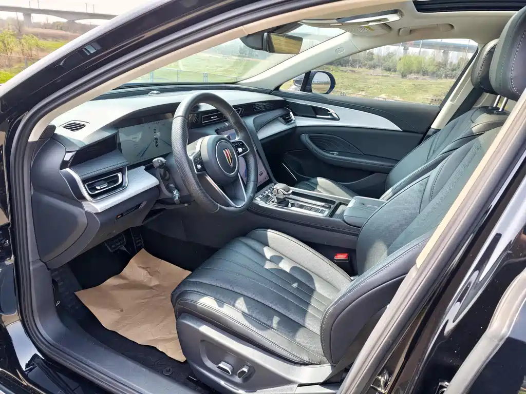 Hongqi H5 2024 Model 2.0T Automatic Smart Link Qi Chang Edition